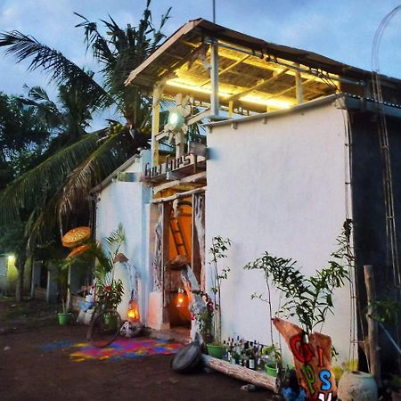 Gipsy Backpackers Vandrehjem Gili Trawangan Eksteriør billede