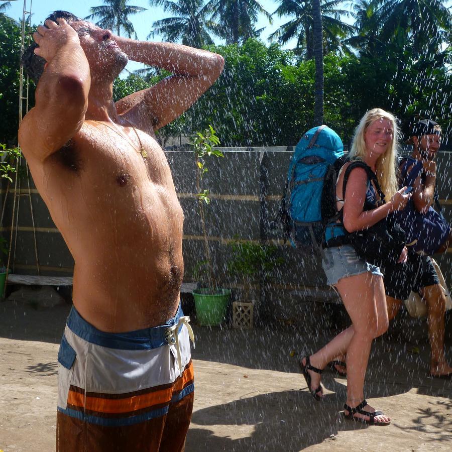 Gipsy Backpackers Vandrehjem Gili Trawangan Eksteriør billede