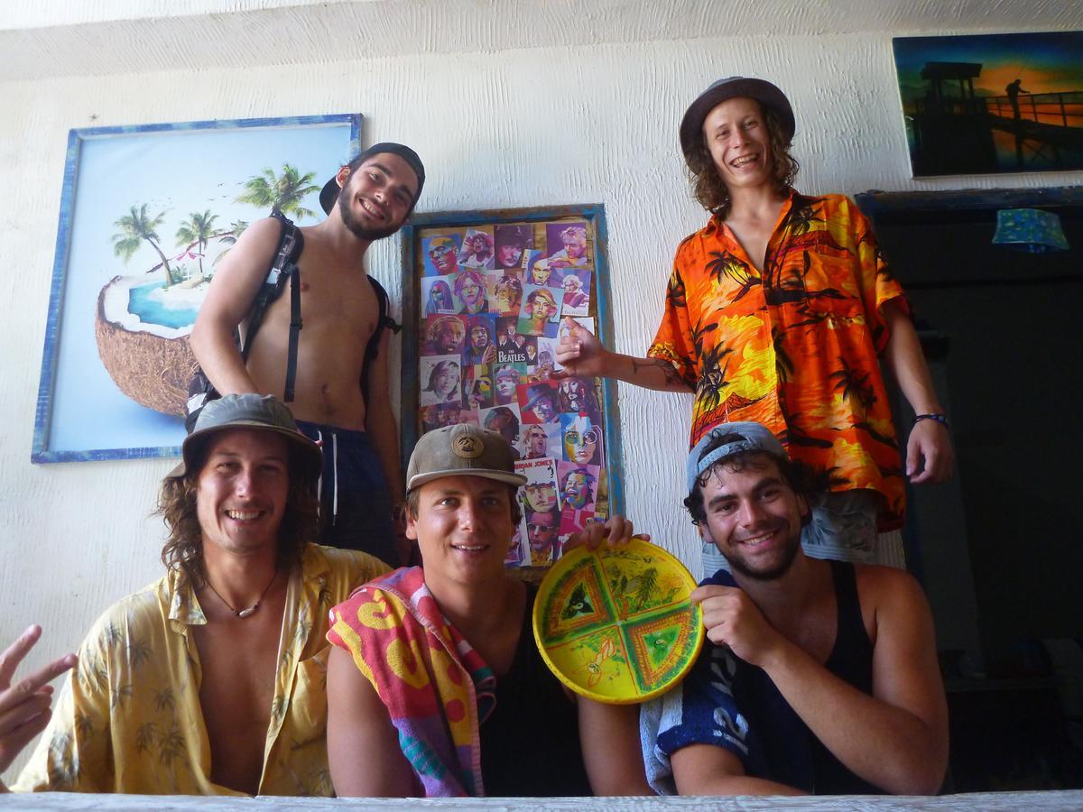 Gipsy Backpackers Vandrehjem Gili Trawangan Eksteriør billede